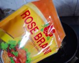 Foto langkah ke 1 dari resep Bihun Goreng Siram Pentol Orek.