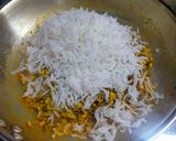A picture of step 2 of Sprout Moong Pulao.