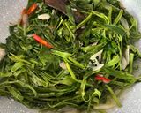 Foto langkah ke 3 dari resep Tumis Kangkung.