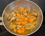 Hình bước làm 1 của món Cơm Cà Ri Gà Cho Bé