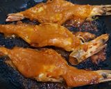 Foto langkah ke 3 dari resep Udang Bakar Jimbaran with Sambal Dabu-dabu.