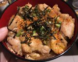 รูปขั้นตอนการทำที่ 10 ของ Oyakodon โอยาโกะด้ง (ข้าวหน้าไก่กับไข่)