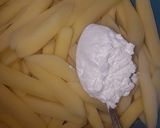 صورة لخطوة 3 من وصفة بطاطس بالنشا مقرمشة 🥔😍😋