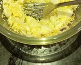 A picture of step 1 of Eggs Sandwich.