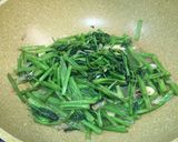 Foto langkah ke 2 dari resep Tumis Kangkung.
