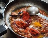 A picture of step 7 of Cauliflower n green peas kolhapuri masala gravy.