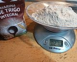 Foto del paso 1 de la receta: Pan integral con pipas de calabaza y sésamo en panificadora