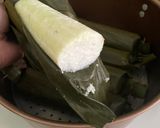 Foto langkah ke 5 dari resep Lontong daun magicom.