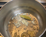 Foto del paso 2 de la receta: Sopa de ajo con huevo