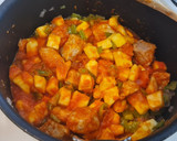 Foto del paso 4 de la receta: Ternera blanca guisada con calabacín