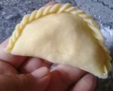 Foto langkah ke 4 dari resep Currypuff pusing isi rougout.