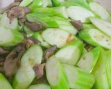 Hình bước làm 4 của món Lòng vịt xào mướp