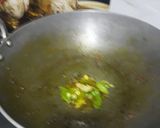 A picture of step 4 of Dahi Bhindi.