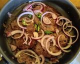 Foto del paso 6 de la receta: Hígado encebollado con ensalada de berros