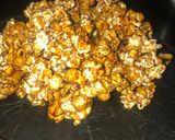 A picture of step 4 of Caramel Popcorn.