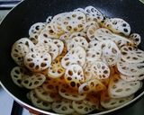 Hình bước làm 5 của món Củ sen hầm kiểu Hàn Quốc