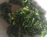 Foto del paso 1 de la receta Pechuga de pollo al horno rellena de Kale y Mozzarella