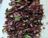 A picture of step 2 of Red Amaranth Saag.