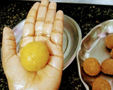 டபுள் டக்கர் மாம்பழ லட்டு (Double Takkar Mango Laddu) ரெசிபி ஸ்டேப் 10 புகைப்படம்