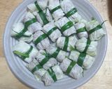 Hình bước làm 1 của món Canh bắp cải cuộn thịt