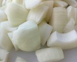 Foto del paso 1 de la receta: Crema de cebolla a la cerveza