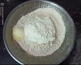 A picture of step 2 of Lauki Thepla.
