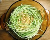 Hình bước làm 1 của món Salad mì gói