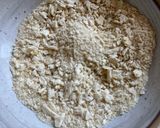 A picture of step 2 of Crispy Cheesy Tuna Pie.