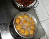 ગુલગુલા (Gulgula Recipe In Gujarati) રેસીપી સ્ટેપ3ફોટો