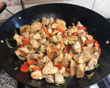 Foto del paso 1 de la receta: Pollo con arroz todo en la misma olla! Muy pero muy sabroso!! Facilísimo!!