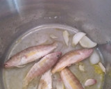 Foto del paso 1 de la receta: 🥘Fideuá de sepia 🦑, merluza🐟 y mejillones