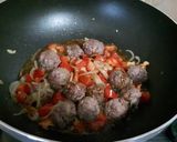 Foto langkah ke 5 dari resep Bola daging masak paprika.
