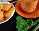 A picture of step 2 of Lemon grass and mint tea.
