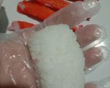 รูปขั้นตอนการทำที่ 2 ของ ซูชิปูอัด (Crab Stick Sushi)