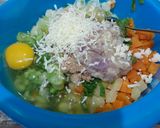 Foto langkah ke 1 dari resep Lumpia isi kentang, wortel & keju.