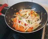 Friss zöldséges Currys hús, rizzsel recept fázis 3 fotója