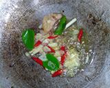 Foto langkah ke 4 dari resep Sayur Tumis Bunga Pepaya (Tidak Pahit).