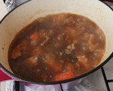 Foto del paso 1 de la receta: Patatas con carne al toro guisada