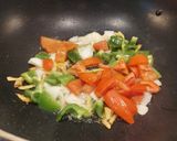 A picture of step 3 of Paneer Makhni Handi.