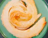 A picture of step 4 of Chicken Puffs.