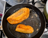 Foto del paso 8 de la receta: Calabaza capeada, rellena de quesillo y arroz blanco
