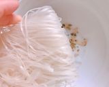 Hình bước làm 1 của món Hủ Tíu Gói Ăn Liền