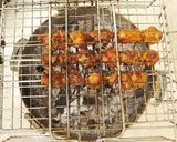 Foto del paso 12 de la receta: Genuinos pinchos morunos, con mi toque personal