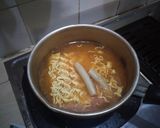 Foto langkah ke 2 dari resep Mie Instan Kuah Santan.