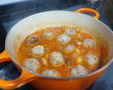 Foto del paso 5 de la receta: Albóndigas en air fryer Cosori con una salsa de tomate y boletus
