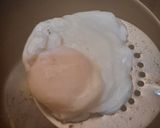 A picture of step 4 of Poached Egg.