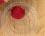 Foto del passaggio 5 della ricetta Fragole con Amaretti e Crema di Cioccolato con Biscotti Digestive