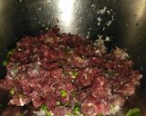 صورة لخطوة 1 من وصفة أصباغ اللحم بصلصة الفطر