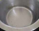 A picture of step 2 of Sooji halwa.