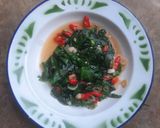 Foto langkah ke 4 dari resep Tumis Pedas Daun Katuk.